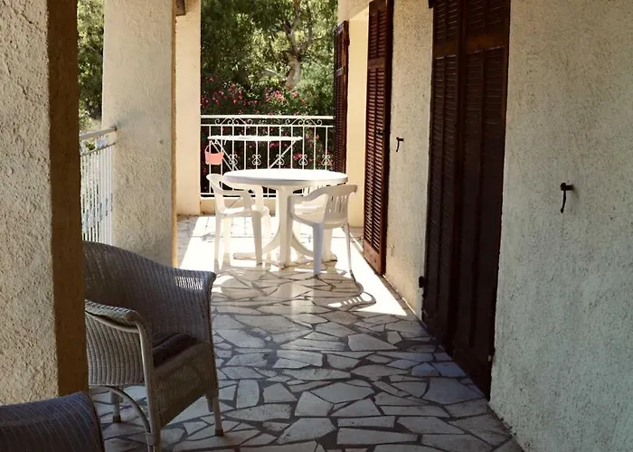 Golfe De St Tropez Cote D'azur * Grimaud